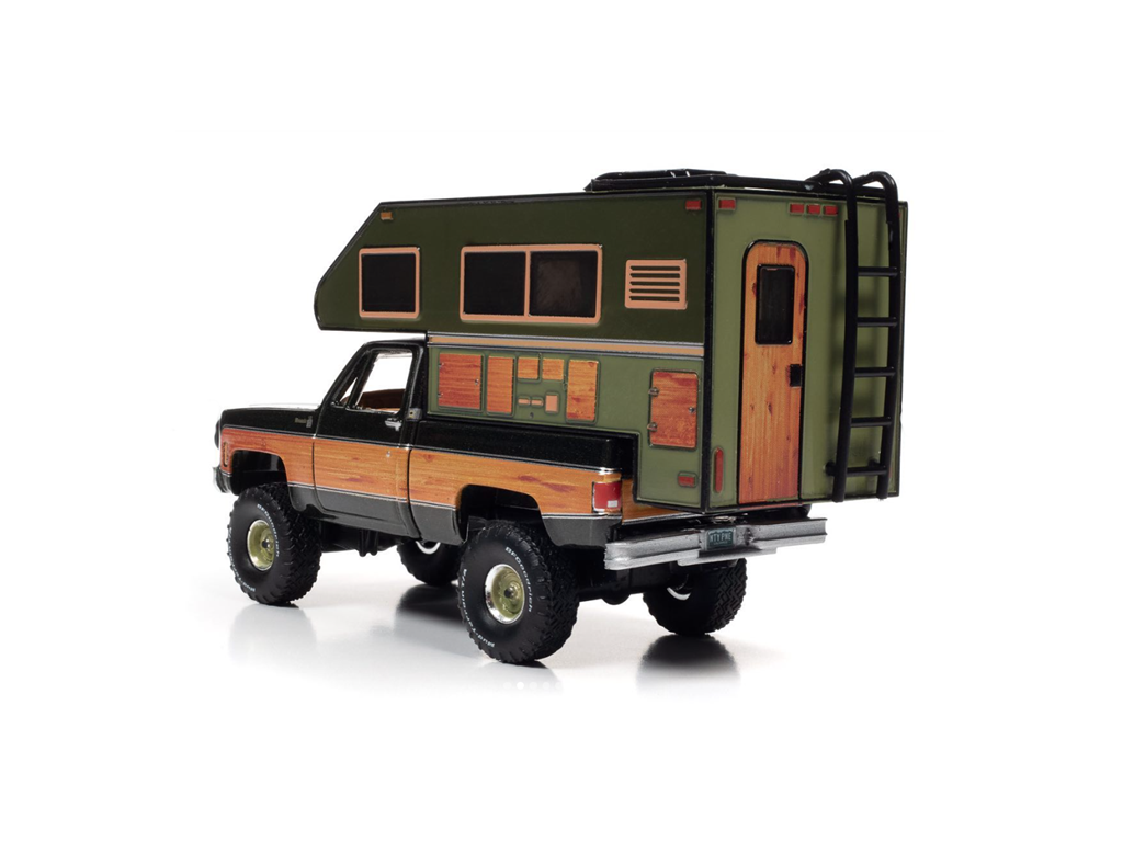 Auto World 1:64 1980 Chevrolet K10 Silverado With Camper Limited Edition -Auto World Store Exclusives   SCM128-24