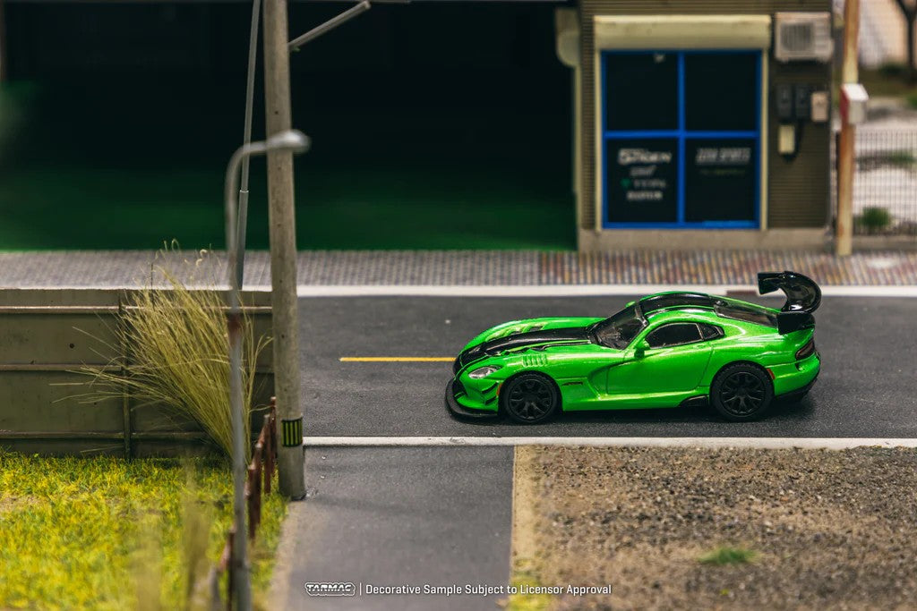 1:64 Tarmac Works Dodge Viper ACR Extreme – Green Metallic Special Edition T64G-TL028-GR