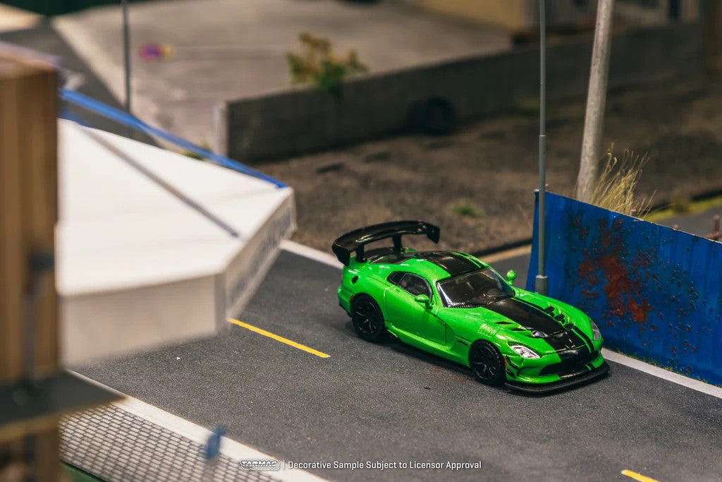 1:64 Tarmac Works Dodge Viper ACR Extreme – Green Metallic Special Edition T64G-TL028-GR