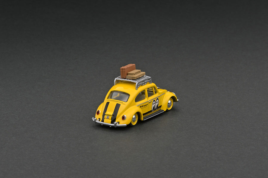 Schuco 1:64 TarmacWorks Exclusive Volkswagen Beetle With Roof Rack and Luggage Mooneye's Limited Edition T64S-006-ME1